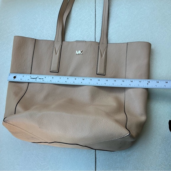 Michael Kors Junie Tote Large Pebbled Leather Bag Butternut Beige Neutral Purse - Picture 8 of 10